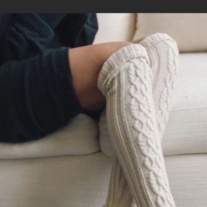 🤩 JUST ARRIVE🤩 Cable Knit Over the Knee Socks